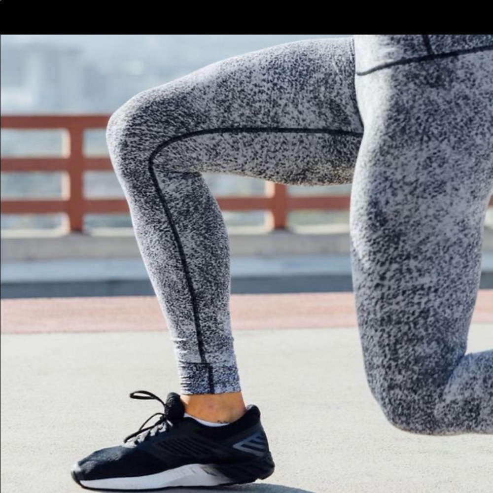 Lululemon Wunder Under leggings